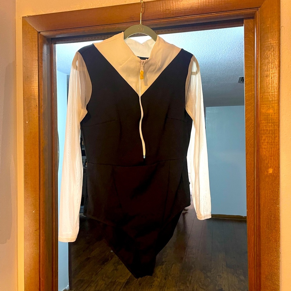 Boohoo US18 Sheer Sleeve Bodysuit
